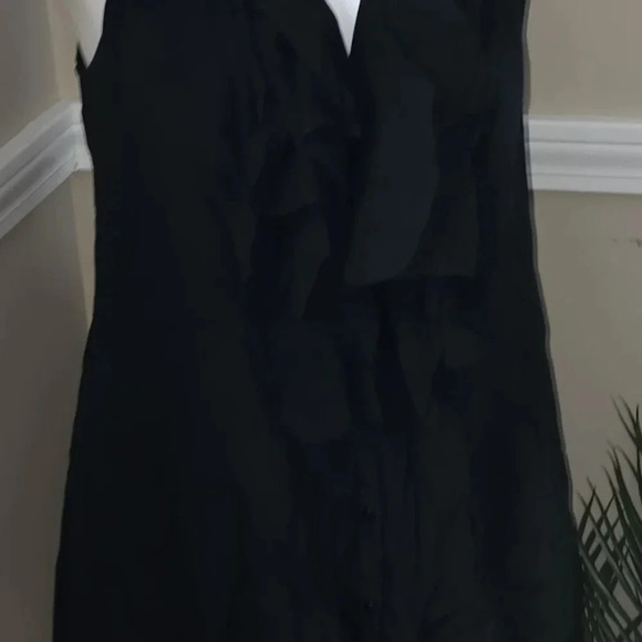 VINCE Sleeveless Blouse - Picture 5 of 9